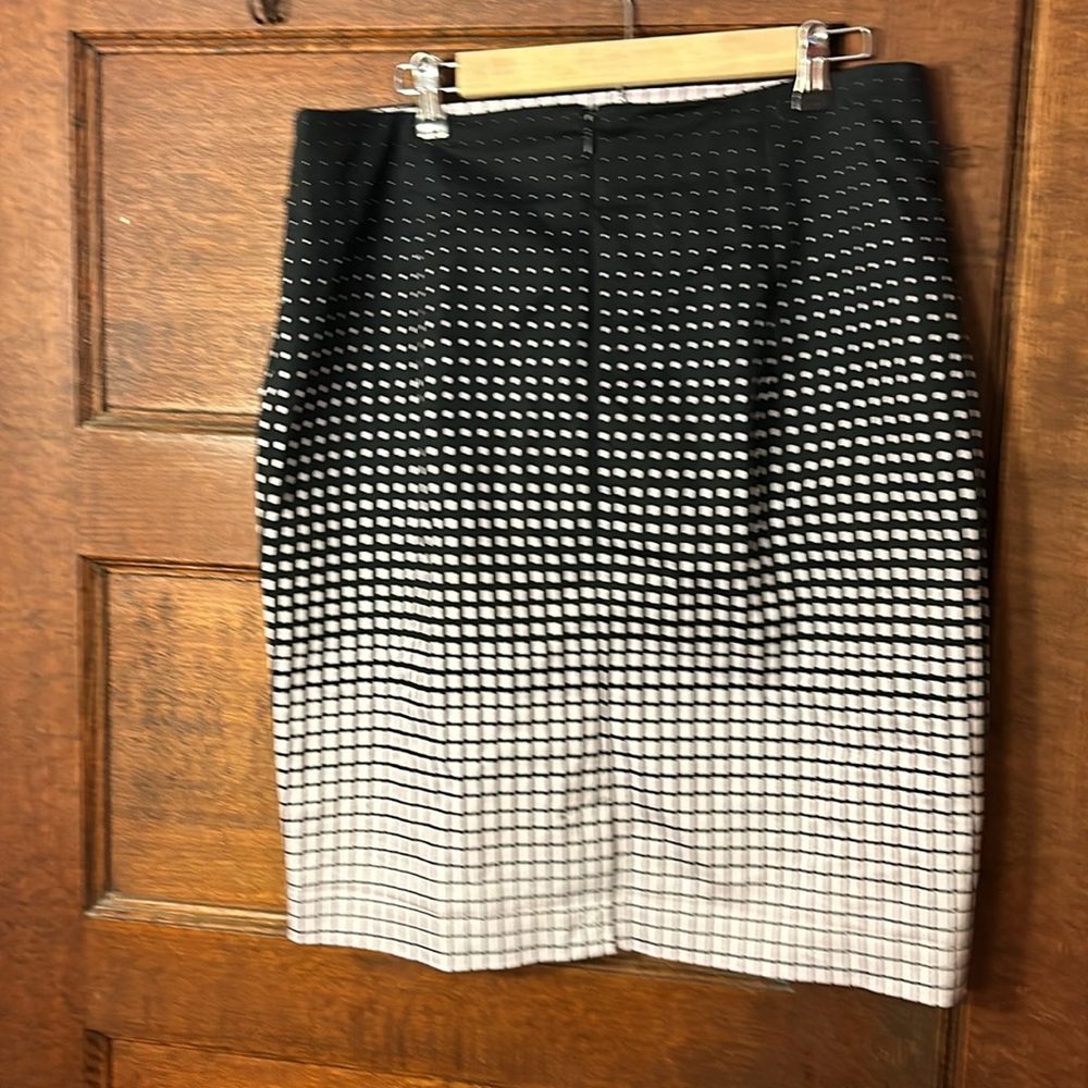 Worthington Gradient Black and White Graphic Pencil Skirt Sz 16 - Picture 4 of 10
